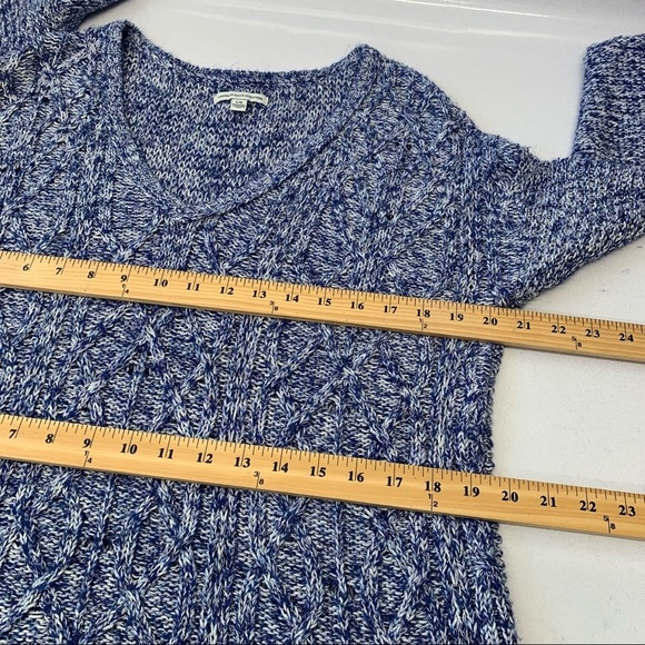 Americal Eagle WomansV Neck Sweater Large Blue White Cotton Blend Loose Knit - Picture 9 of 9